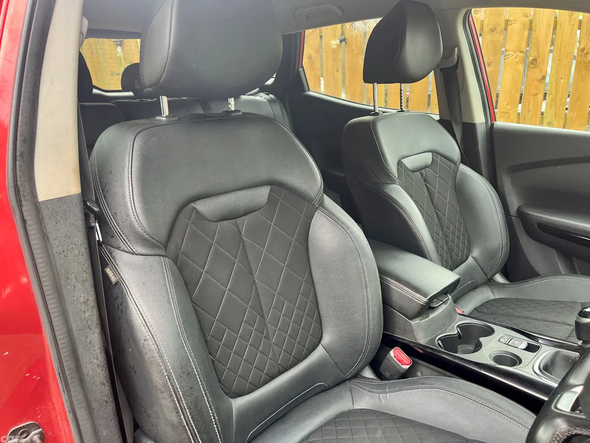 Renault Kadjar SUV, Petrol, 2019, Red