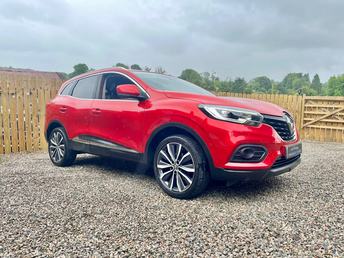 Renault Kadjar SUV, Petrol, 2019, Red