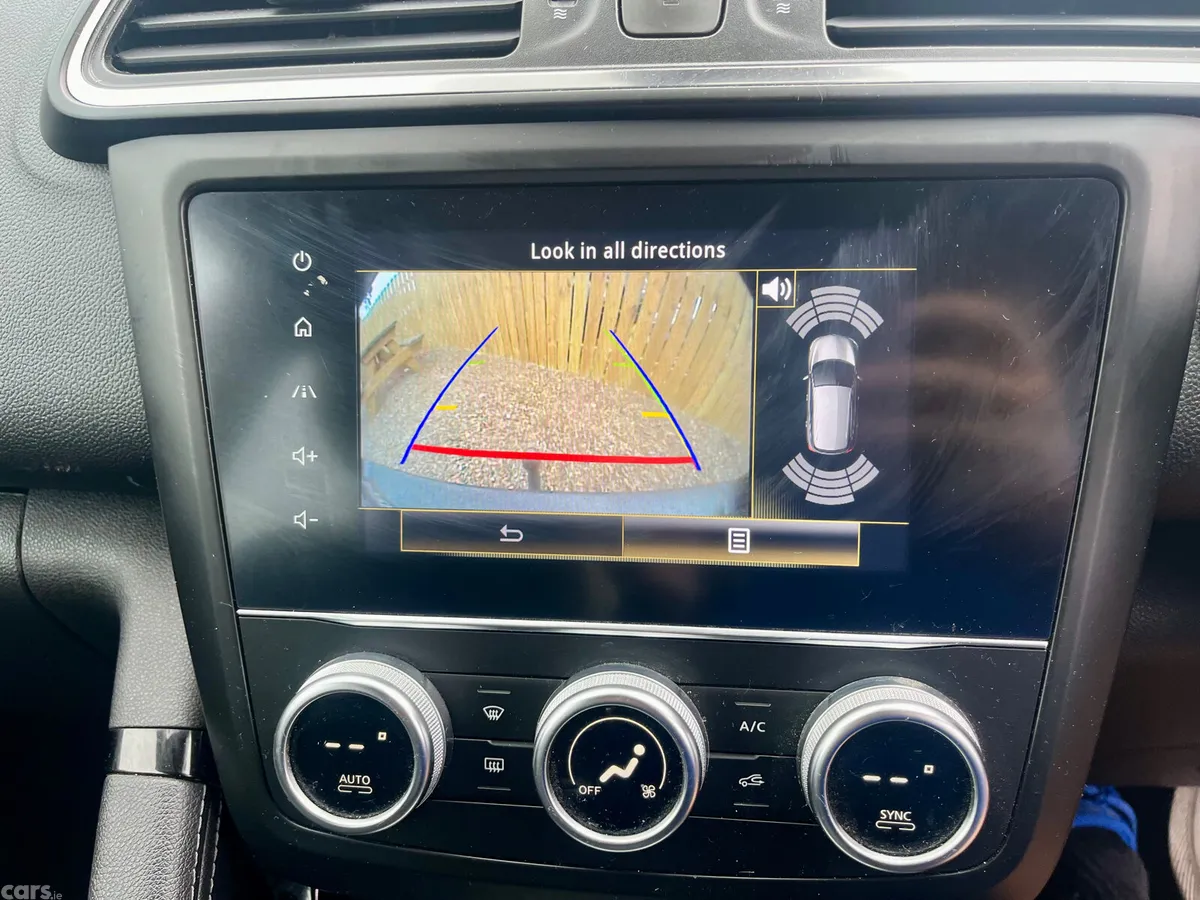 Renault Kadjar SUV, Petrol, 2019, Red