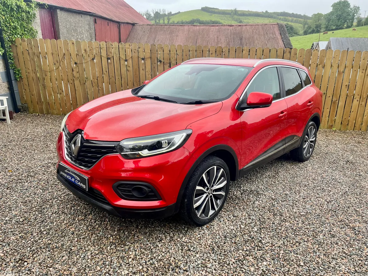 Renault Kadjar SUV, Petrol, 2019, Red