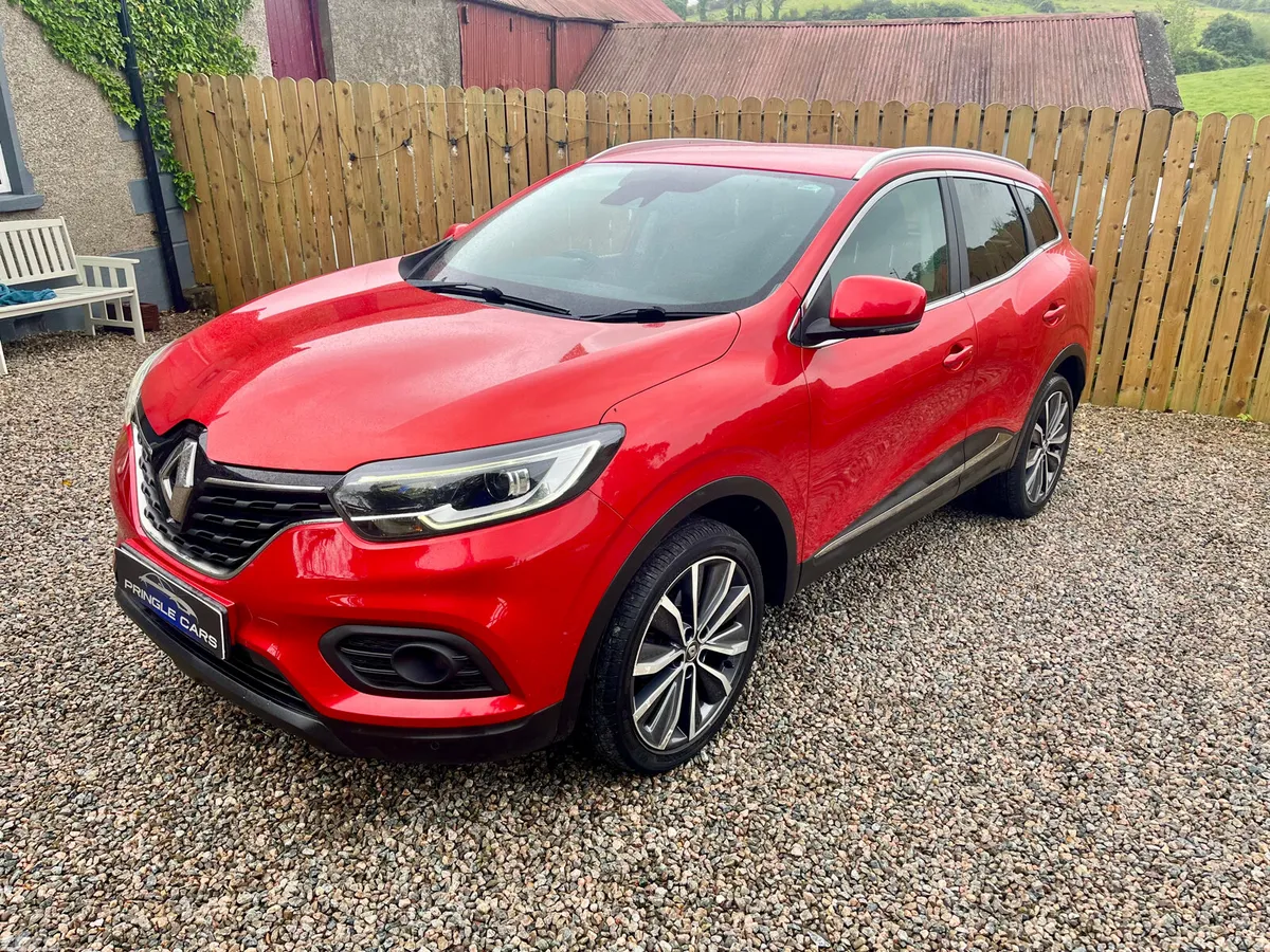 Renault Kadjar SUV, Petrol, 2019, Red