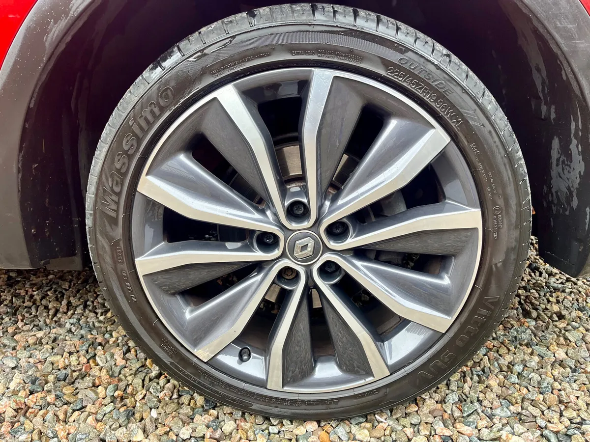Renault Kadjar SUV, Petrol, 2019, Red