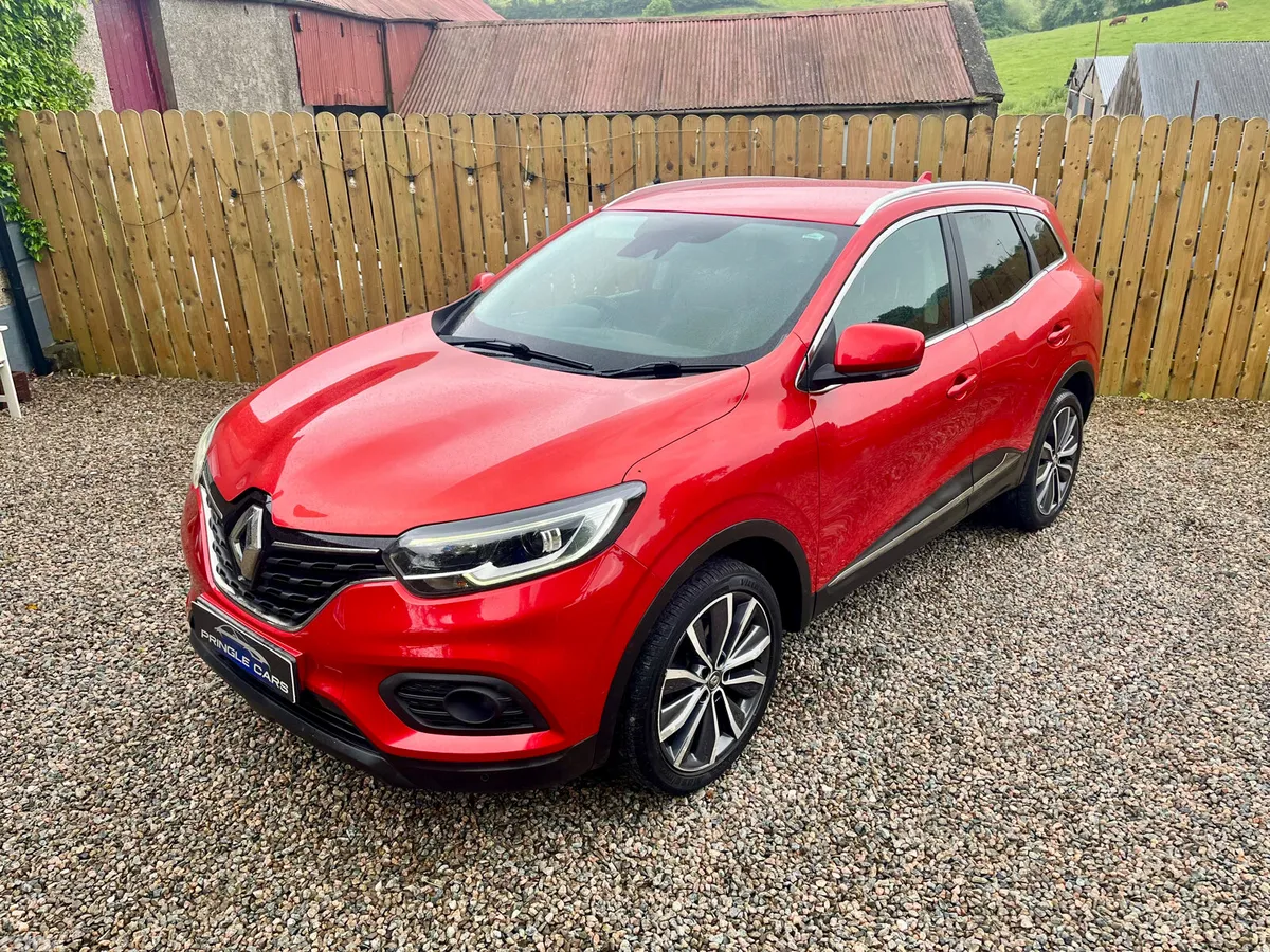 Renault Kadjar SUV, Petrol, 2019, Red