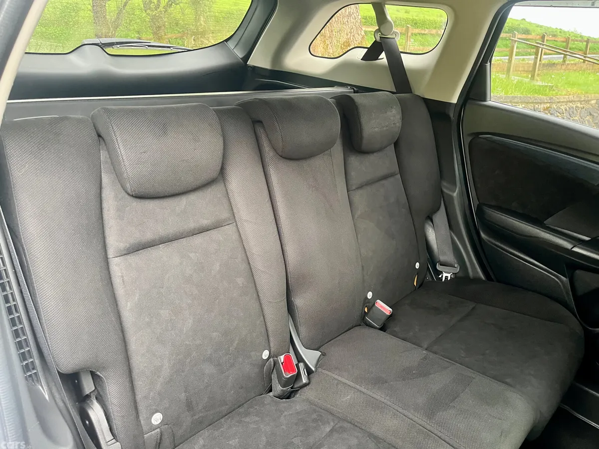 Honda Shuttle MPV, Petrol Hybrid, 2018, Silver