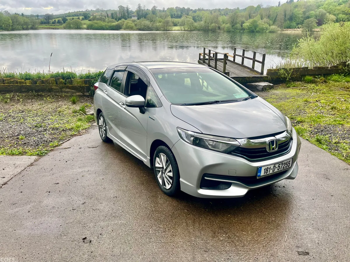 Honda Shuttle MPV, Petrol Hybrid, 2018, Silver