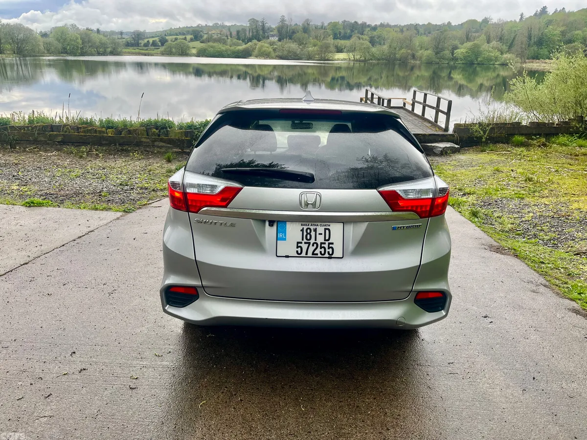 Honda Shuttle MPV, Petrol Hybrid, 2018, Silver