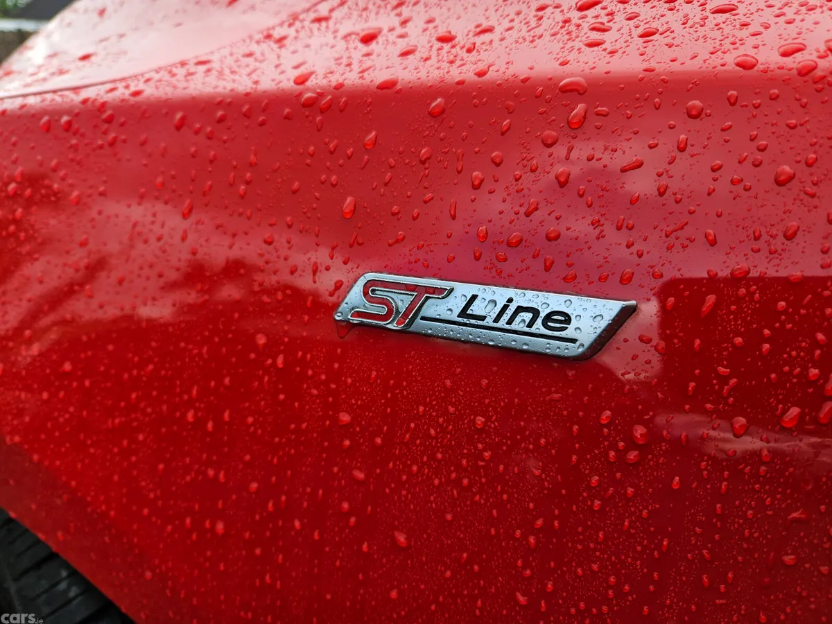 Ford Focus Hatchback, Diesel, 2018, Red