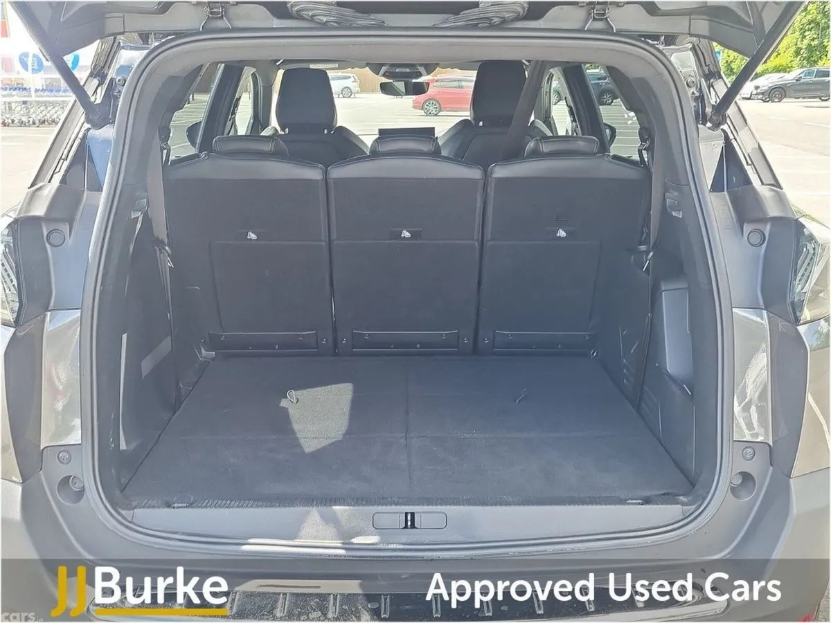Peugeot 5008 SUV, Diesel, 2022, Grey