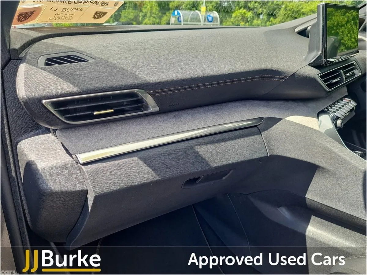 Peugeot 5008 SUV, Diesel, 2022, Grey