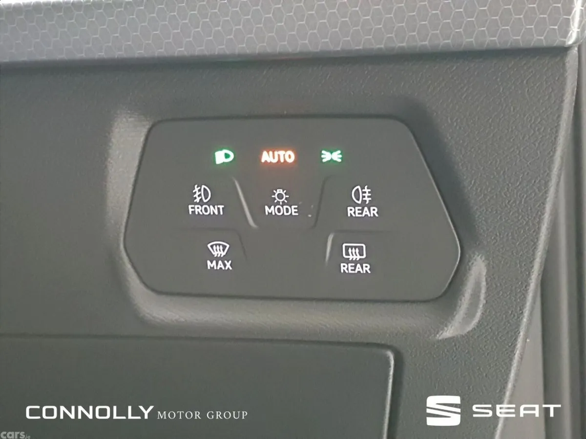 SEAT Leon Hatchback, Diesel, 2026, White