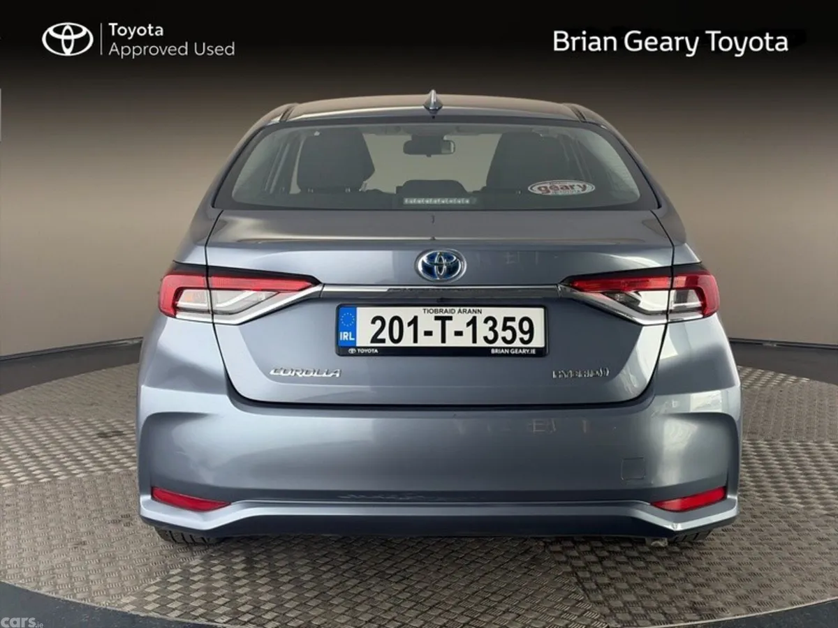 Toyota Corolla Saloon, Petrol Hybrid, 2020, Grey