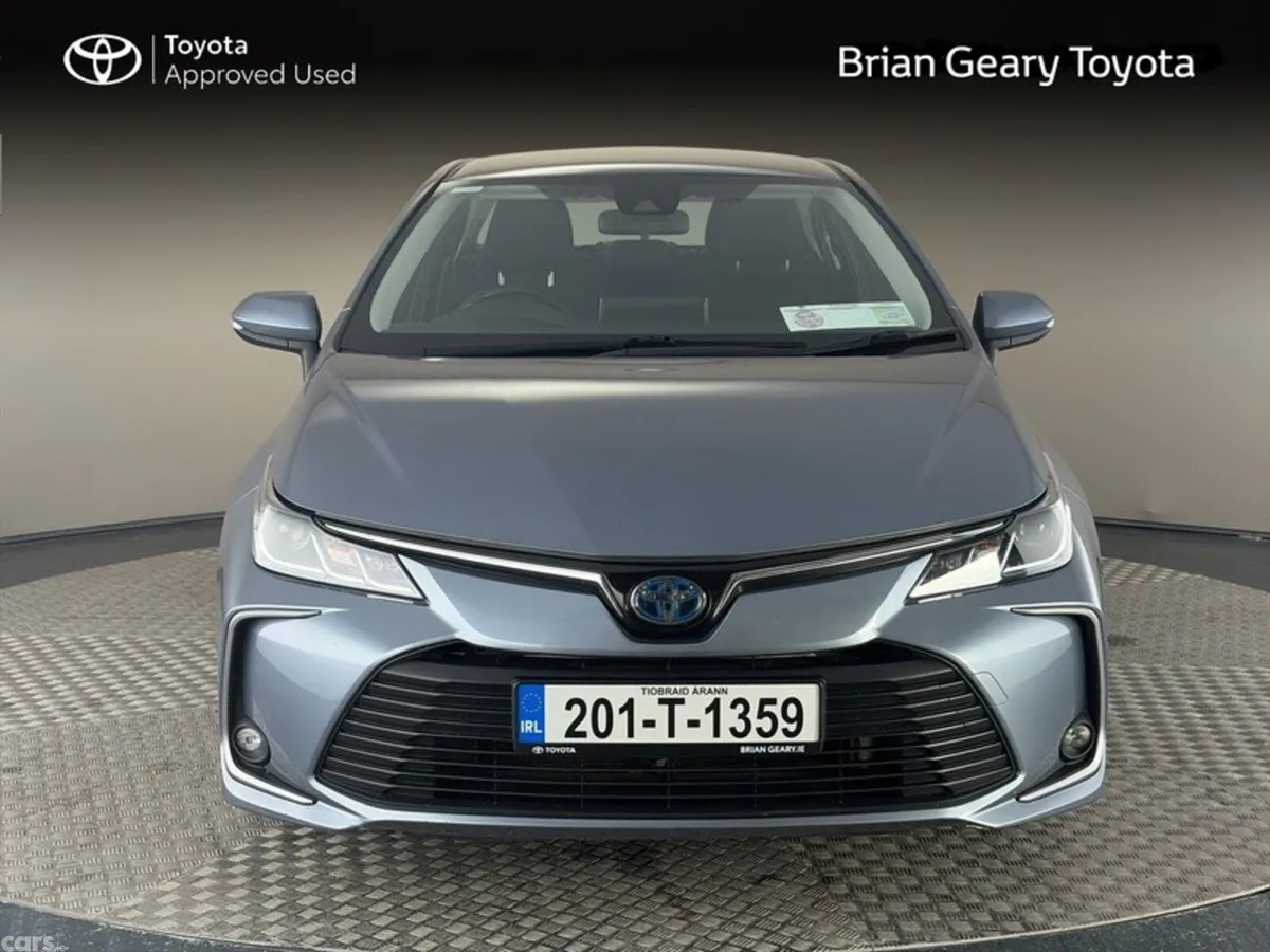 Toyota Corolla Saloon, Petrol Hybrid, 2020, Grey