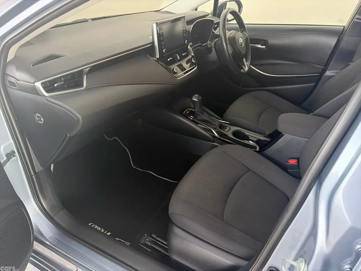 Toyota Corolla Saloon, Petrol Hybrid, 2020, Grey