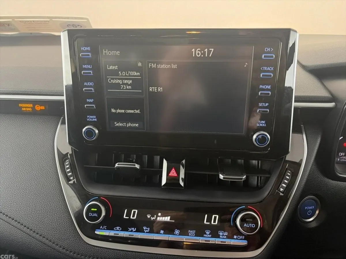 Toyota Corolla Saloon, Petrol Hybrid, 2020, Grey