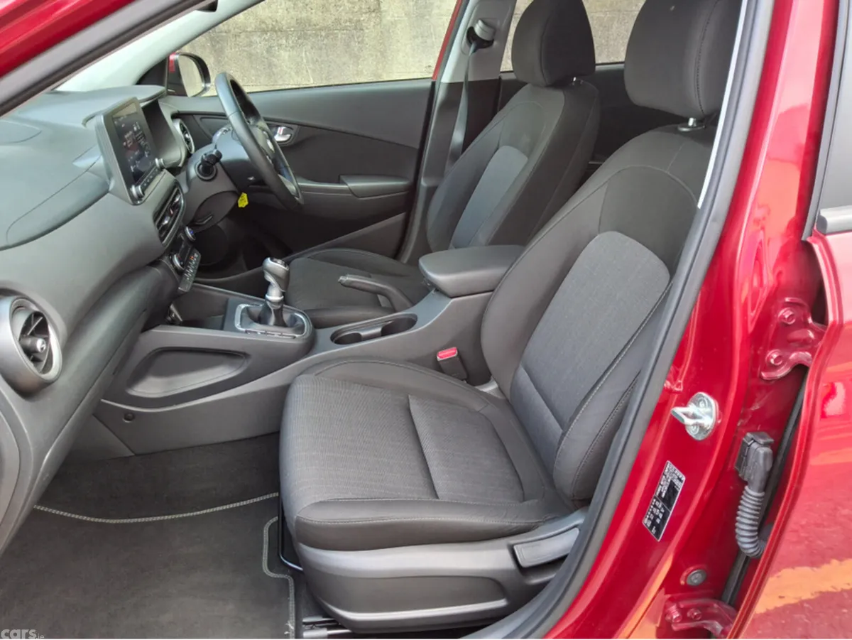 Hyundai KONA SUV, Petrol, 2021, Red