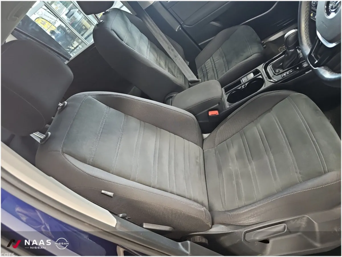 Volkswagen Touran SUV, Petrol, 2018, Blue
