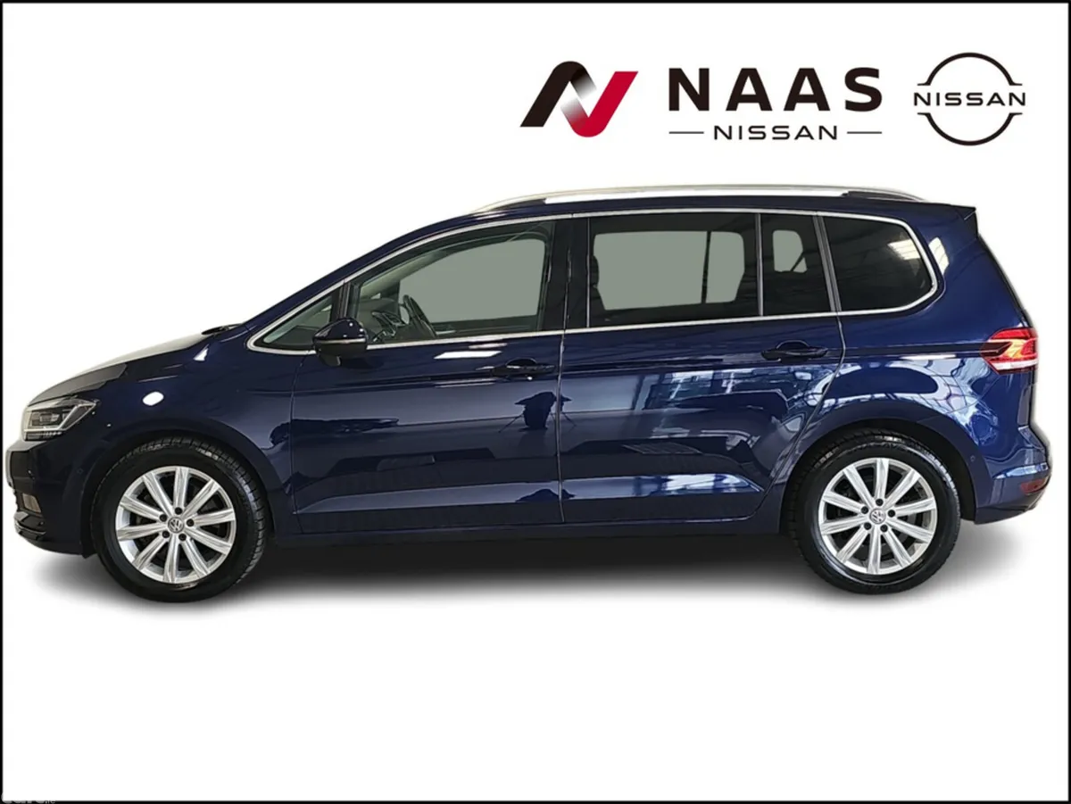 Volkswagen Touran SUV, Petrol, 2018, Blue