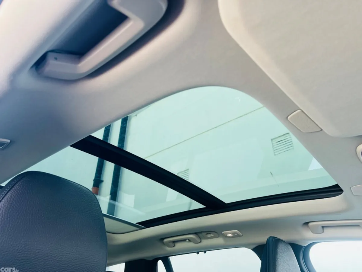 Volvo XC90 SUV, Petrol Plug-in Hybrid, 2023, White
