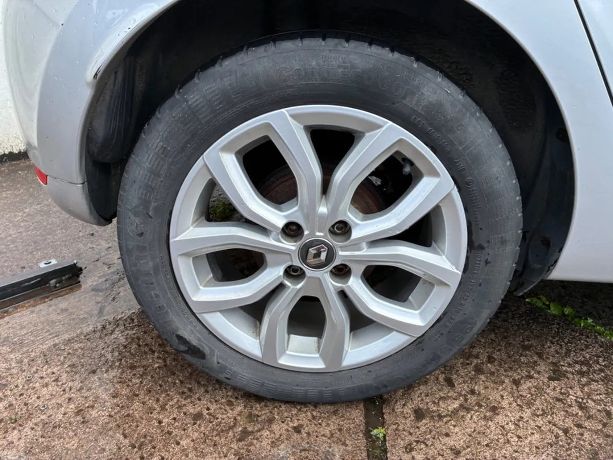Renault Clio Hatchback, Petrol, 2019, Grey