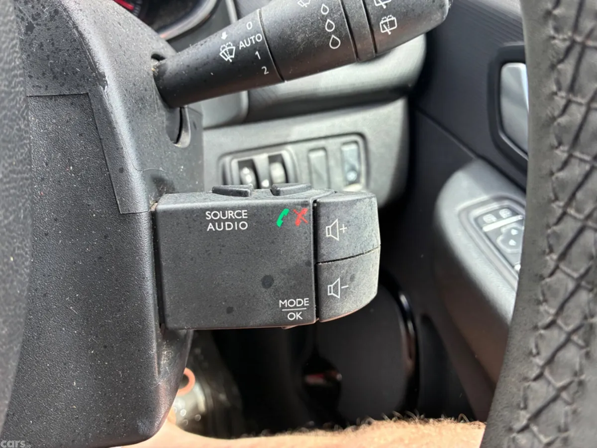 Renault Clio Hatchback, Petrol, 2019, Grey