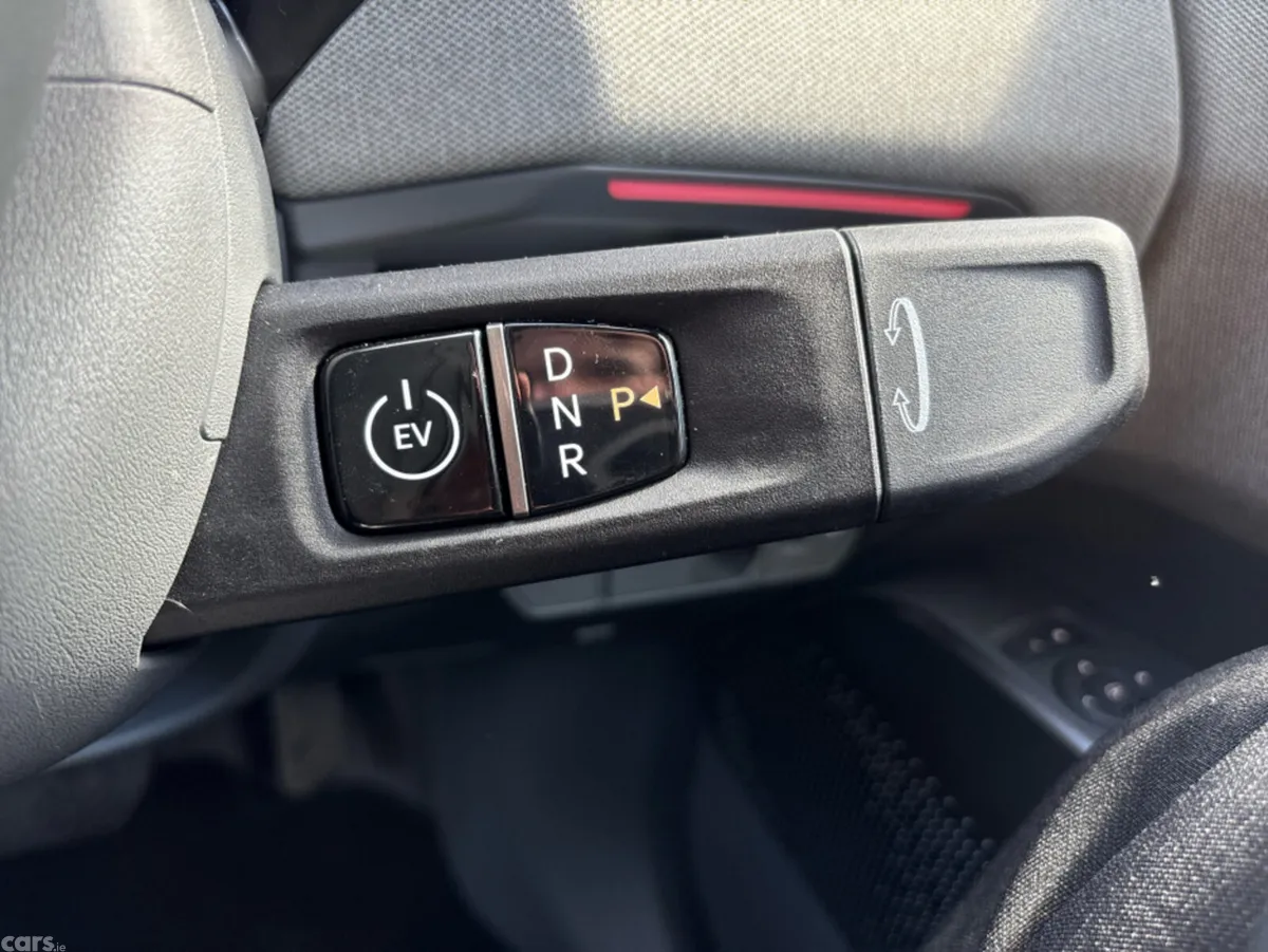 Kia EV2 MPV, Electric, 2026, Grey