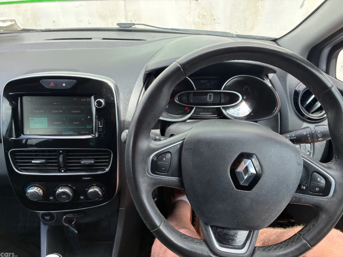 Renault Clio Hatchback, Petrol, 2019, Grey