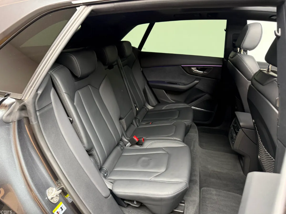 Audi Q8 SUV, Petrol Plug-in Hybrid, 2025, Grey