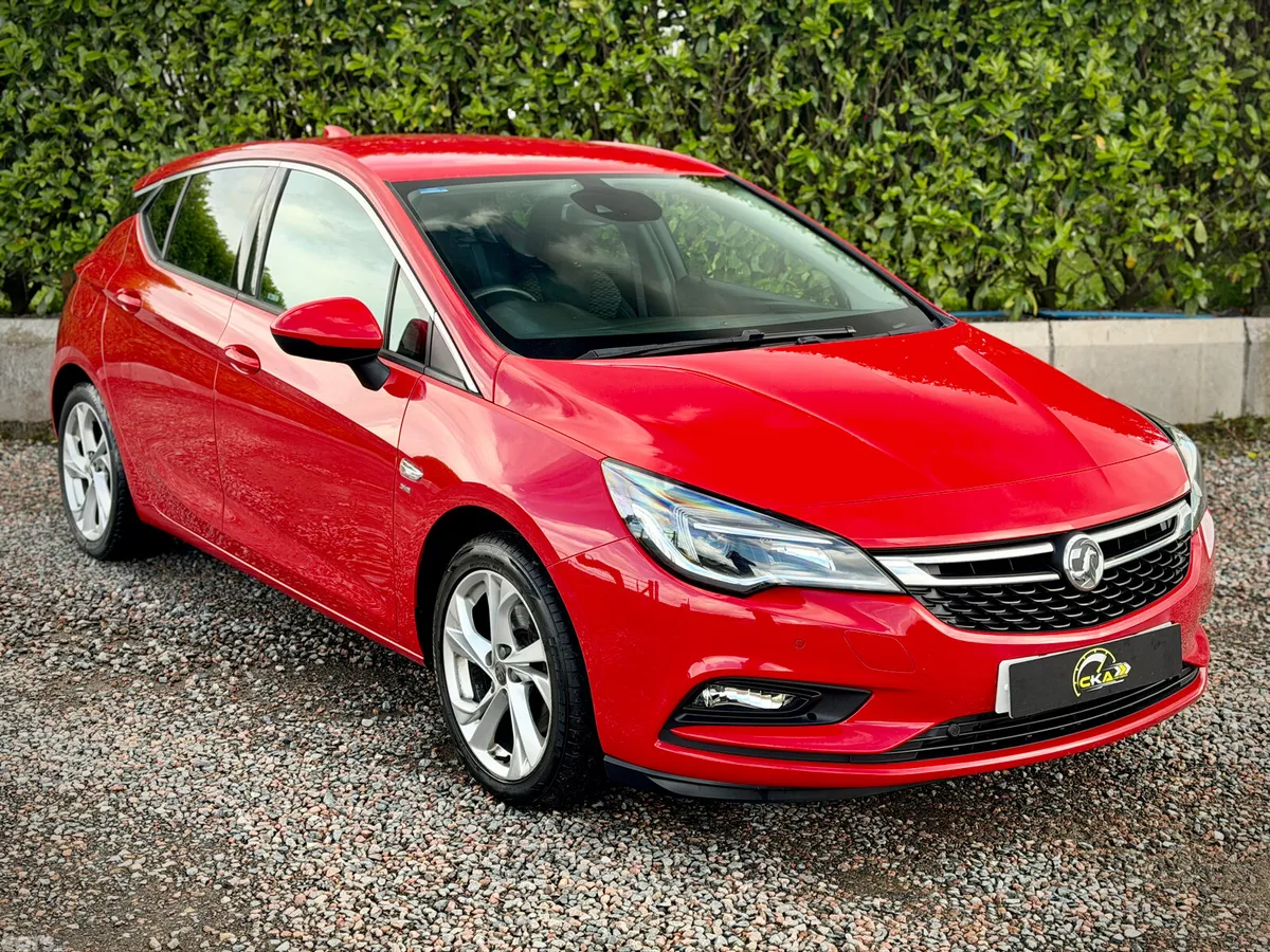 Vauxhall Astra Hatchback, Diesel, 2018, Red