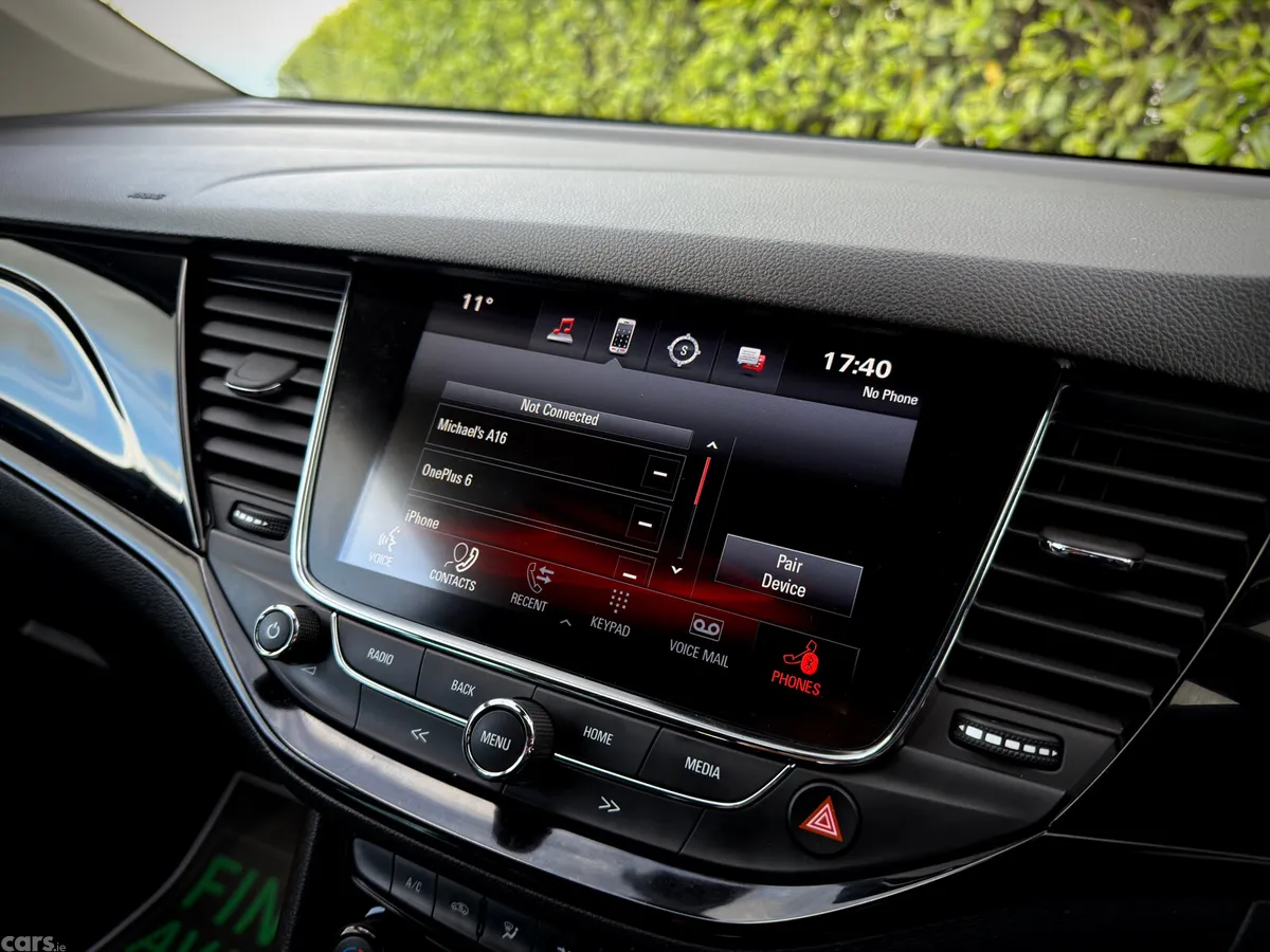 Vauxhall Astra Hatchback, Diesel, 2018, Red