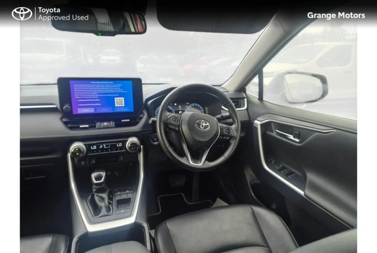 Toyota RAV4 SUV, Petrol Hybrid, 2023, Red