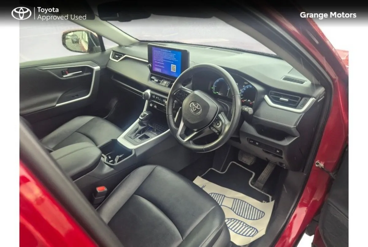 Toyota RAV4 SUV, Petrol Hybrid, 2023, Red