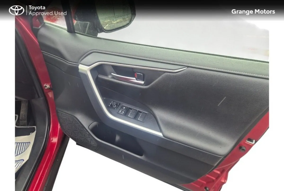 Toyota RAV4 SUV, Petrol Hybrid, 2023, Red