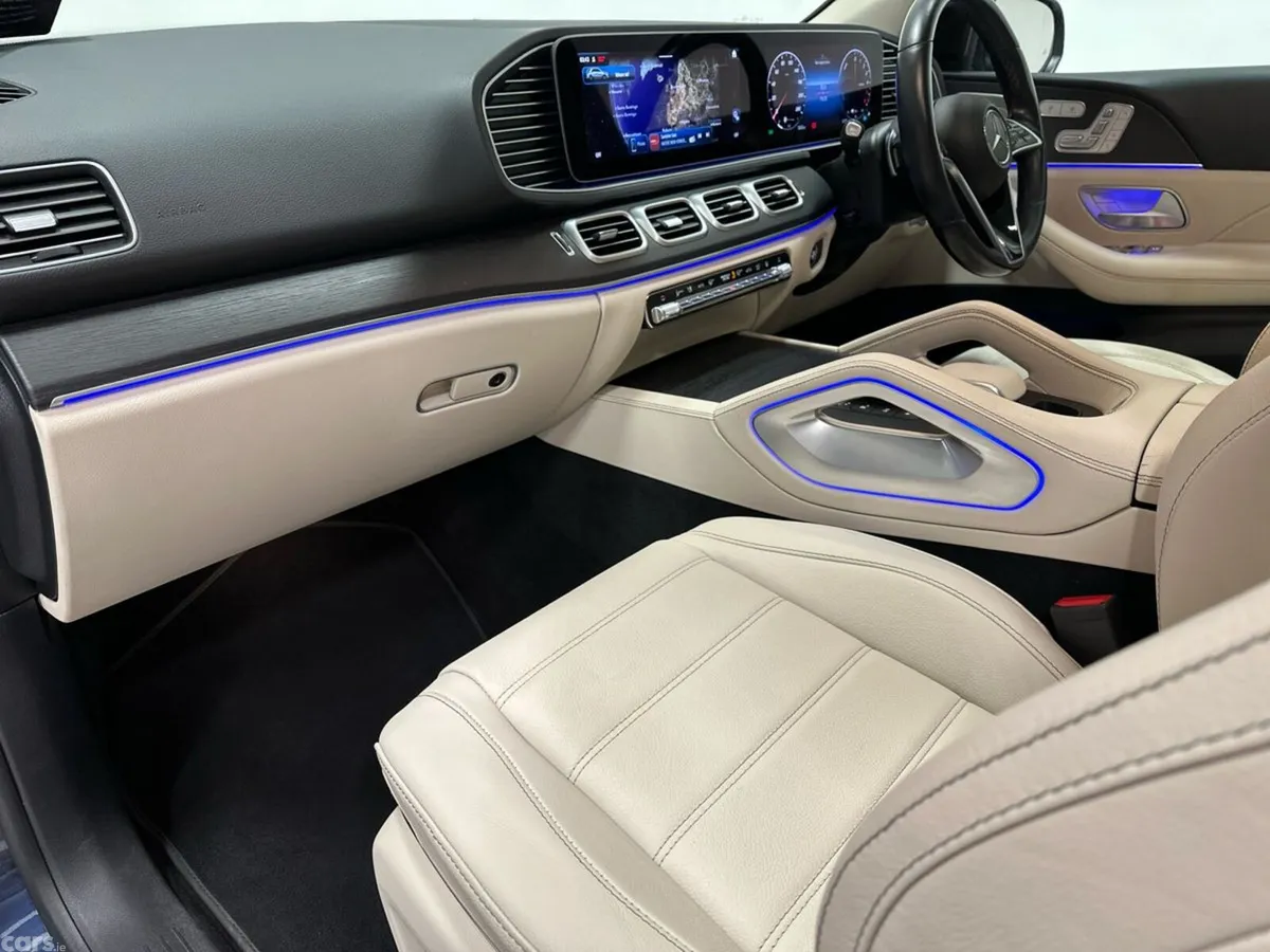 Mercedes-Benz GLE SUV, Diesel Plug-in Hybrid, 2024, Blue