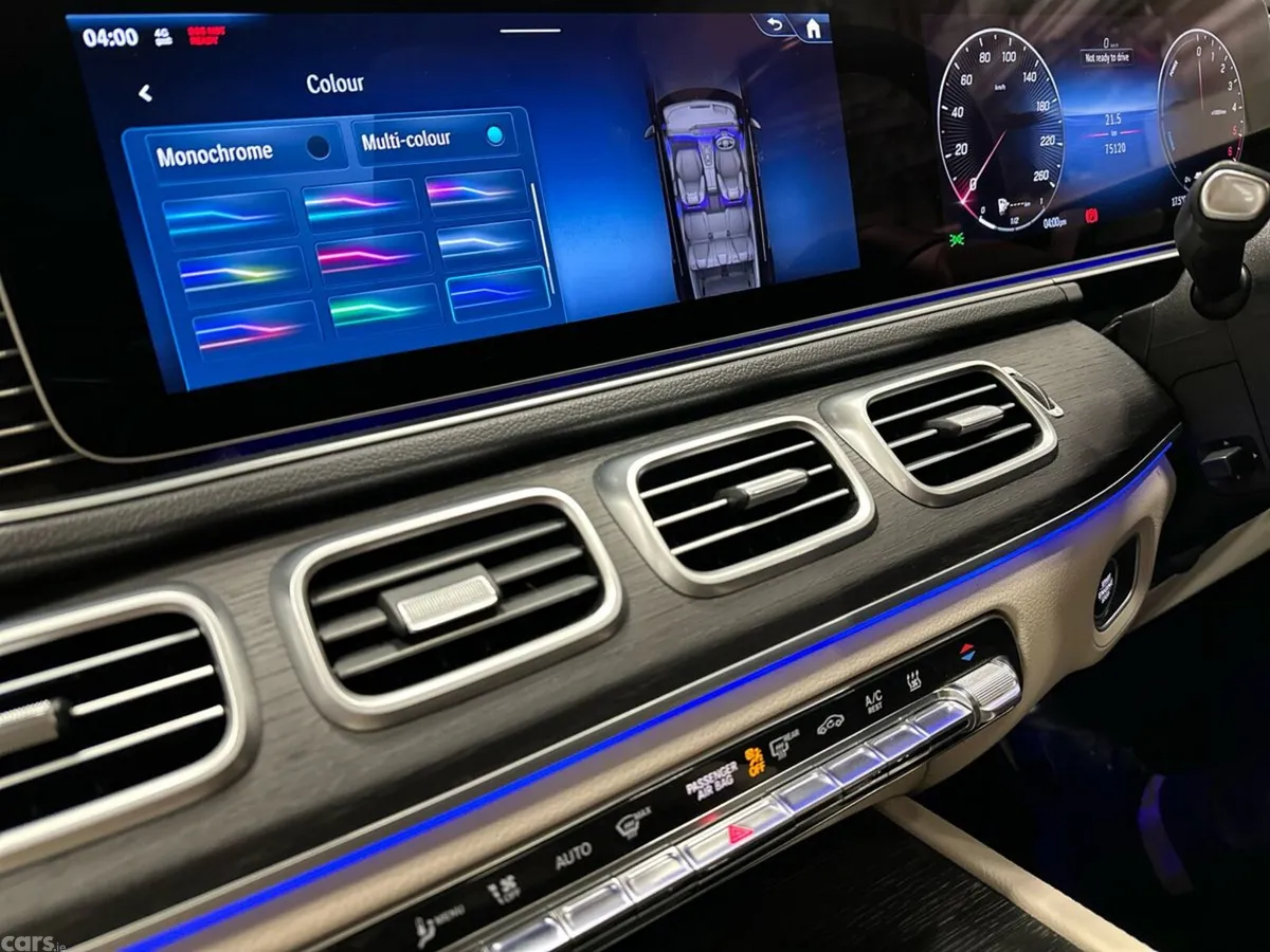 Mercedes-Benz GLE SUV, Diesel Plug-in Hybrid, 2024, Blue