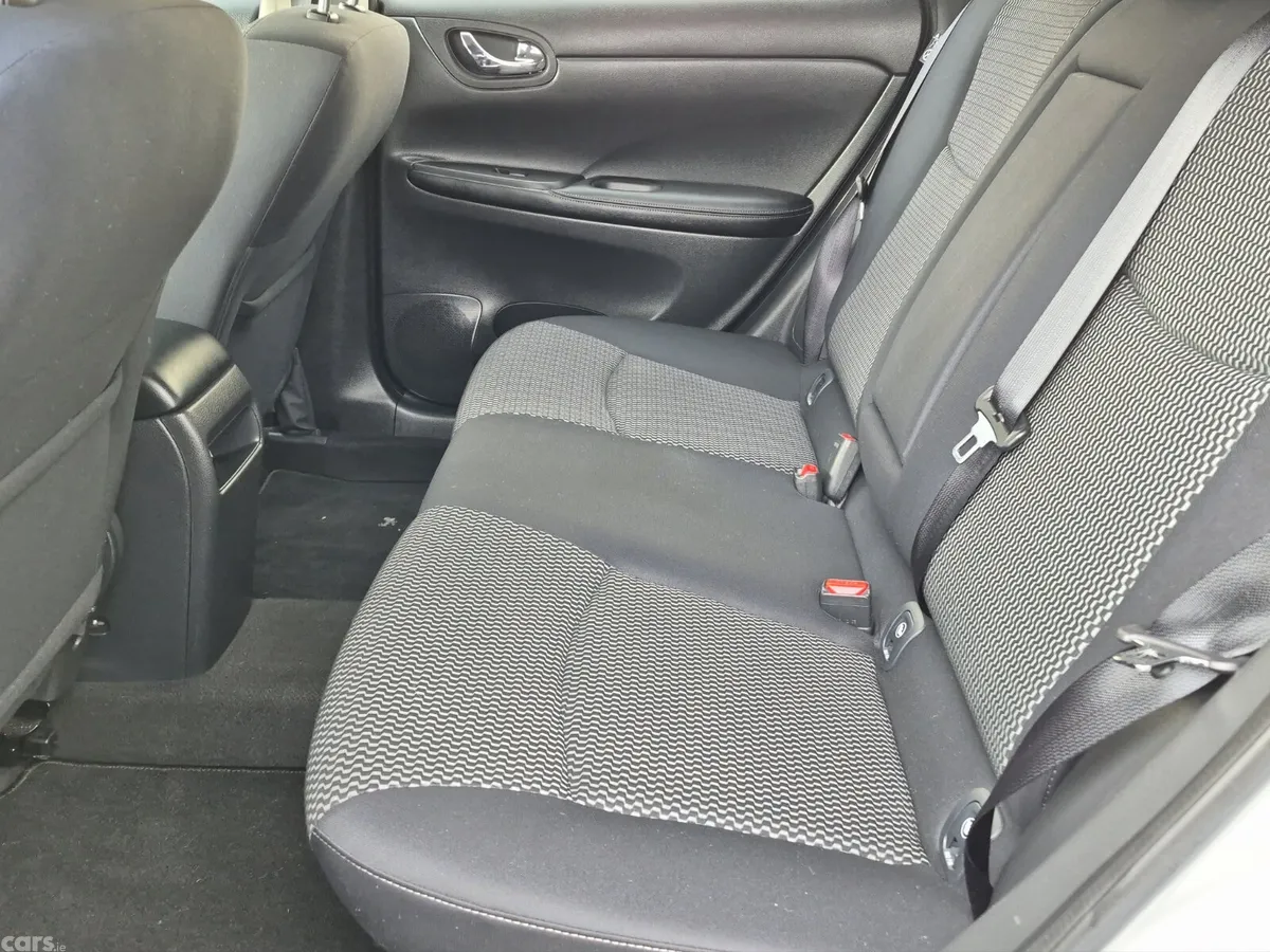 Nissan Pulsar Hatchback, Diesel, 2019, Grey