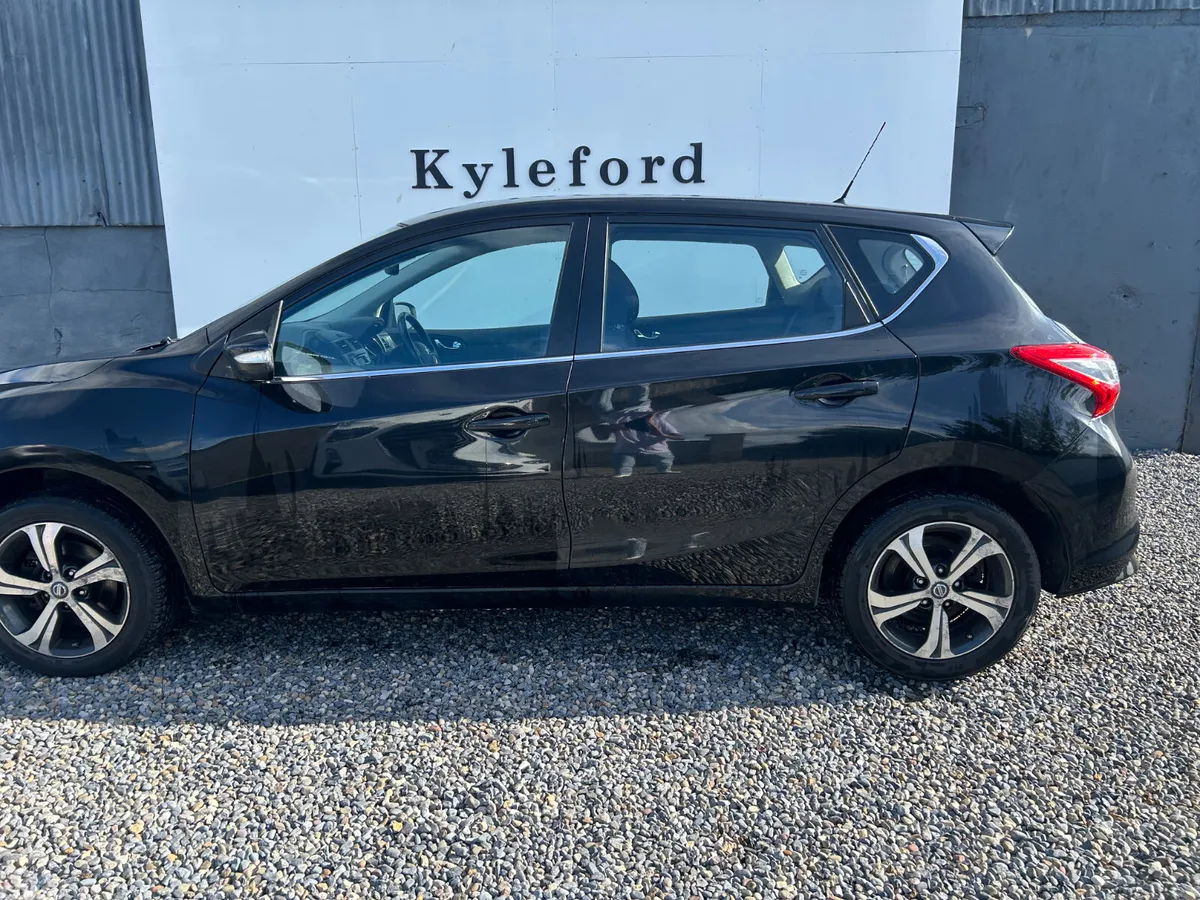 Nissan Pulsar Hatchback, Petrol, 2015, Black
