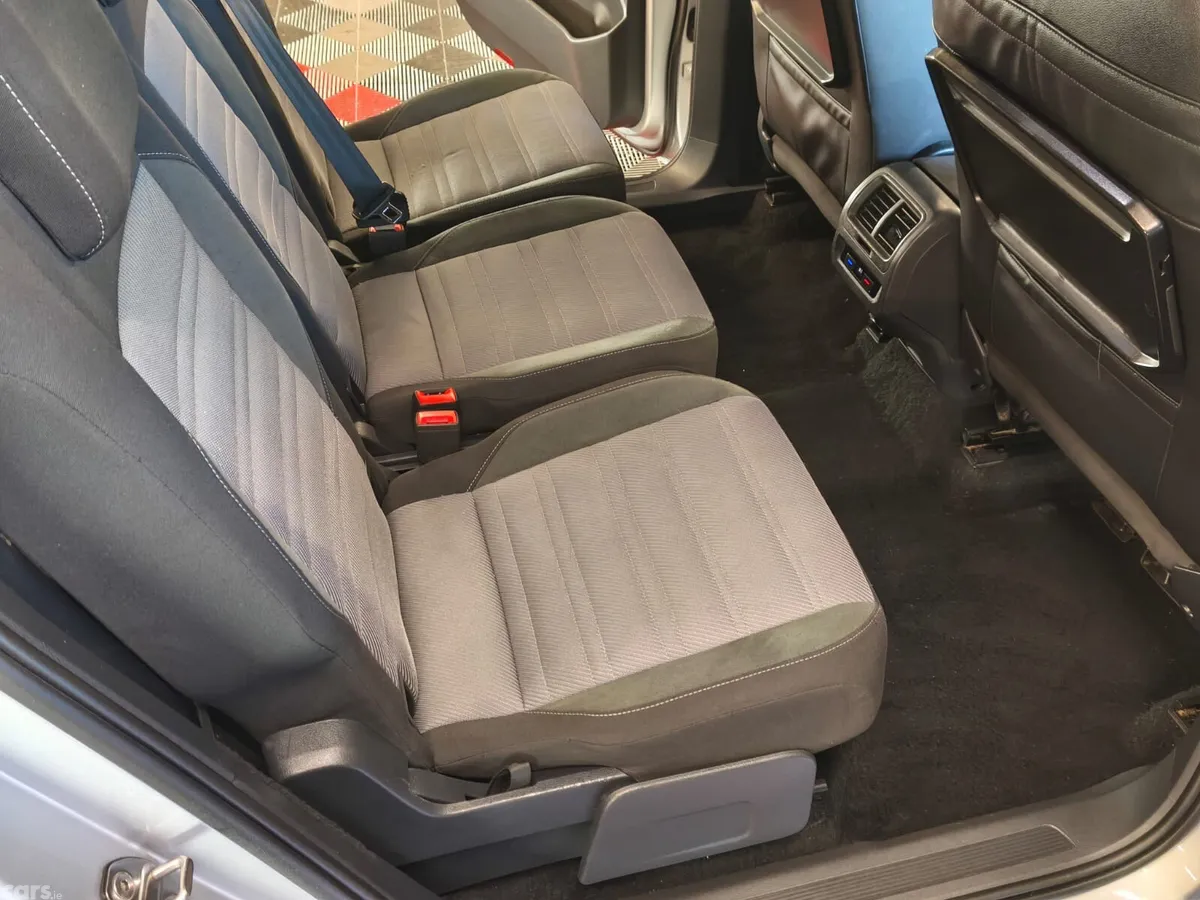 Volkswagen Touran MPV, Diesel, 2017, Silver