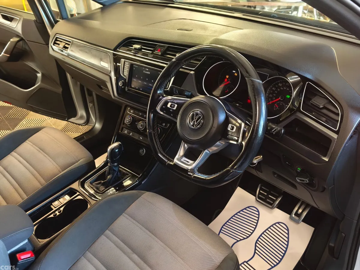 Volkswagen Touran MPV, Diesel, 2017, Silver