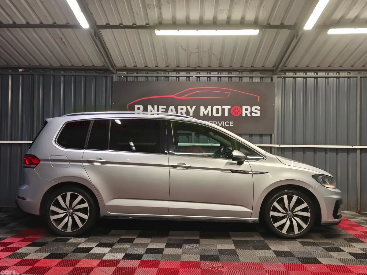 Volkswagen Touran MPV, Diesel, 2017, Silver