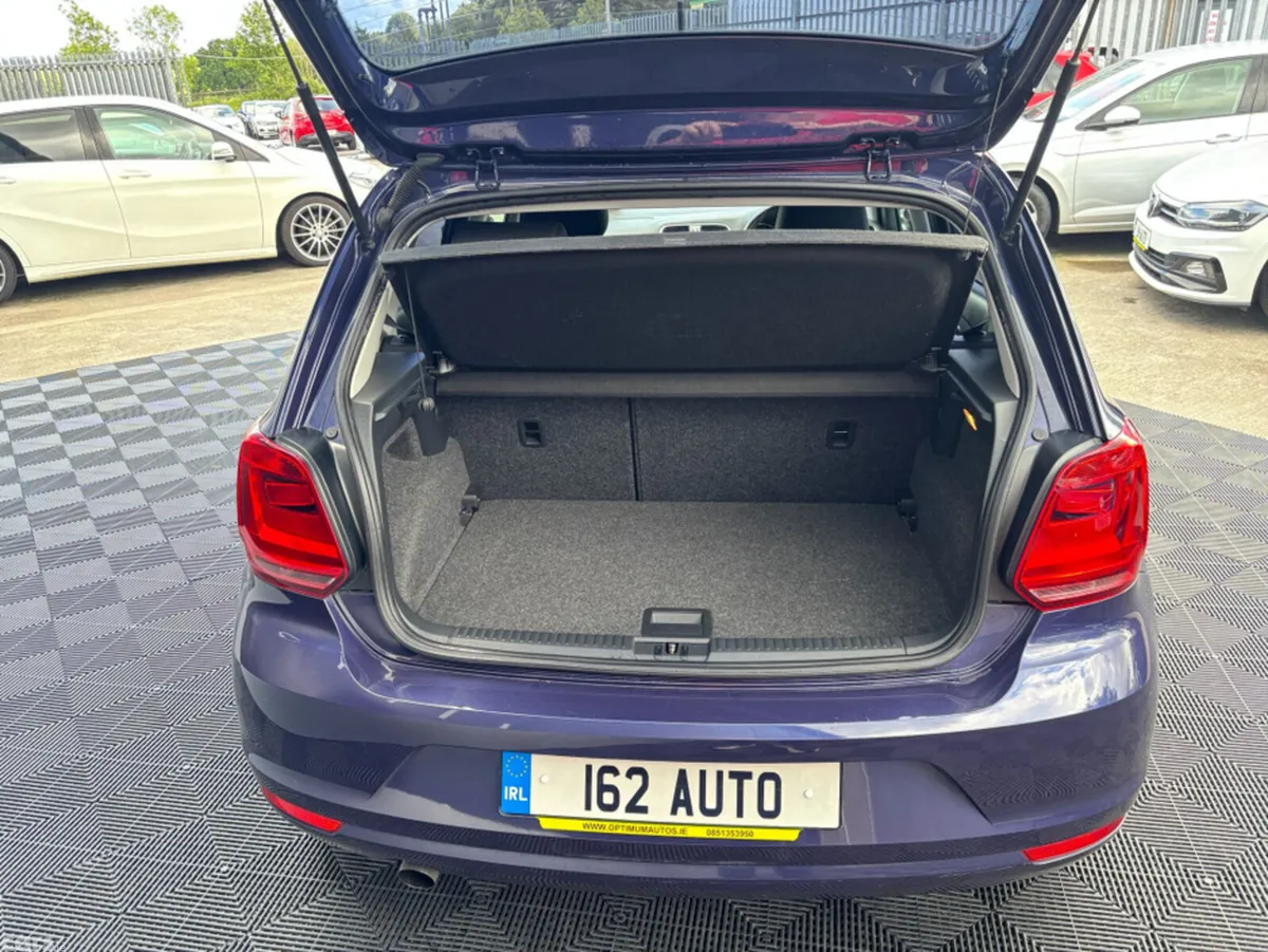 Volkswagen Polo Hatchback, Petrol, 2016, Blue