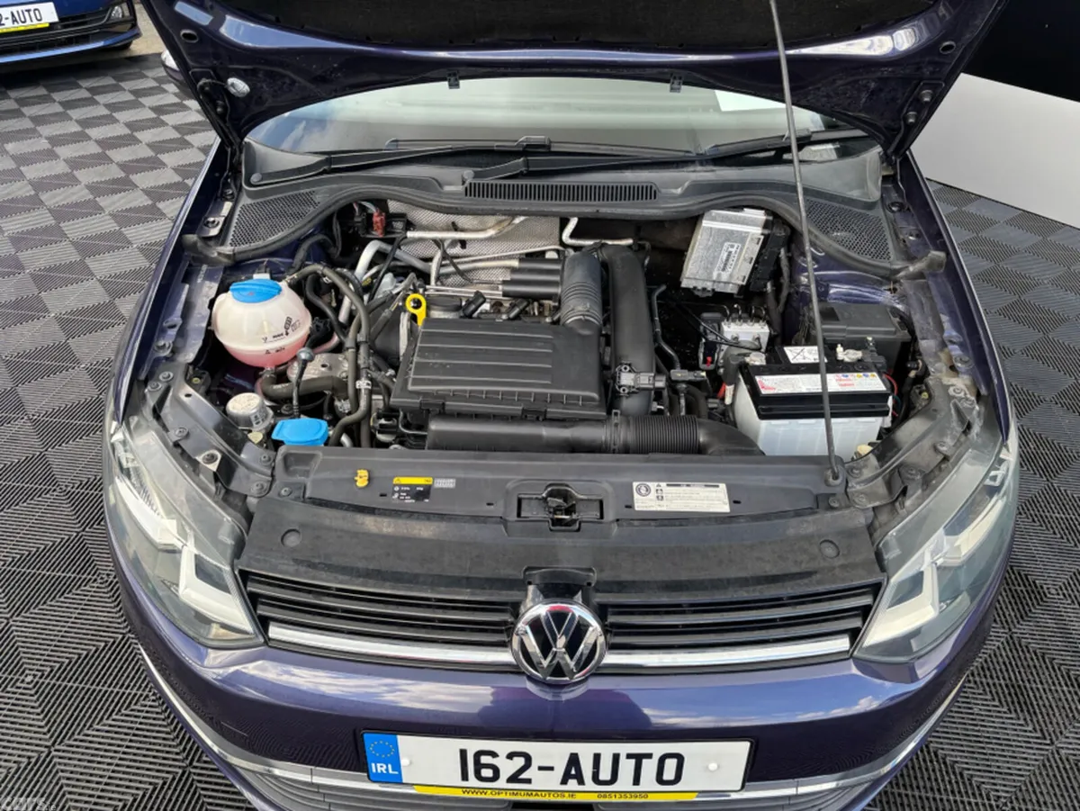 Volkswagen Polo Hatchback, Petrol, 2016, Blue