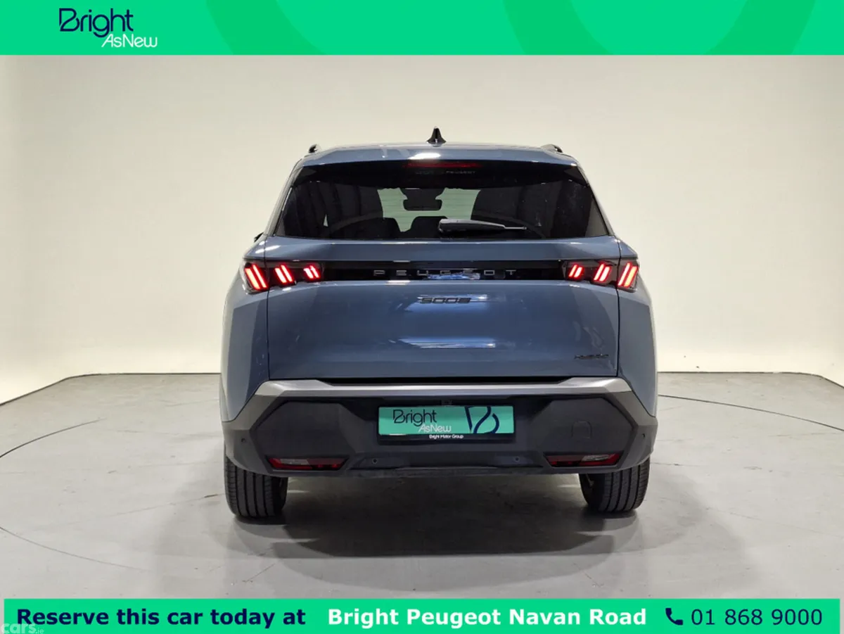 Peugeot 5008 MPV, Petrol, 2026, Blue