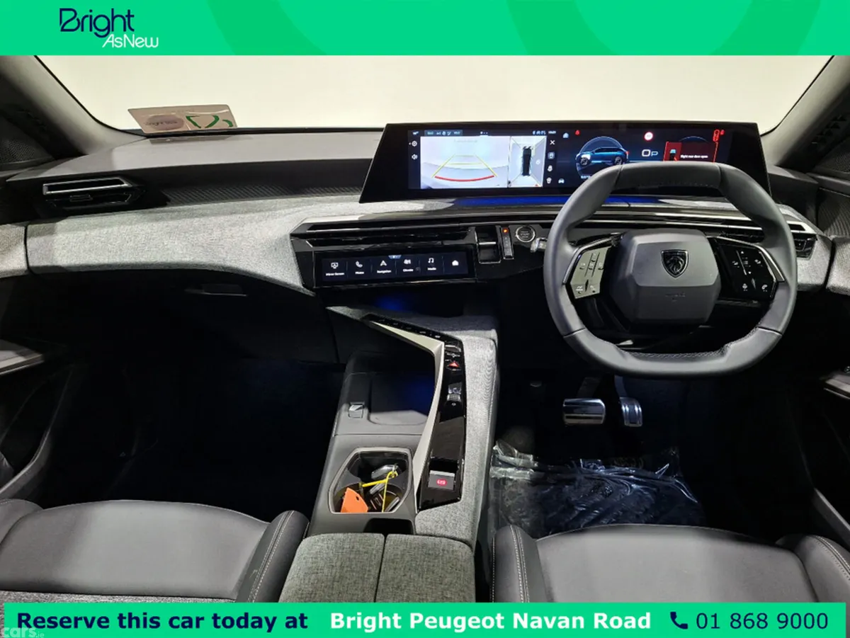 Peugeot 5008 MPV, Petrol, 2026, Blue