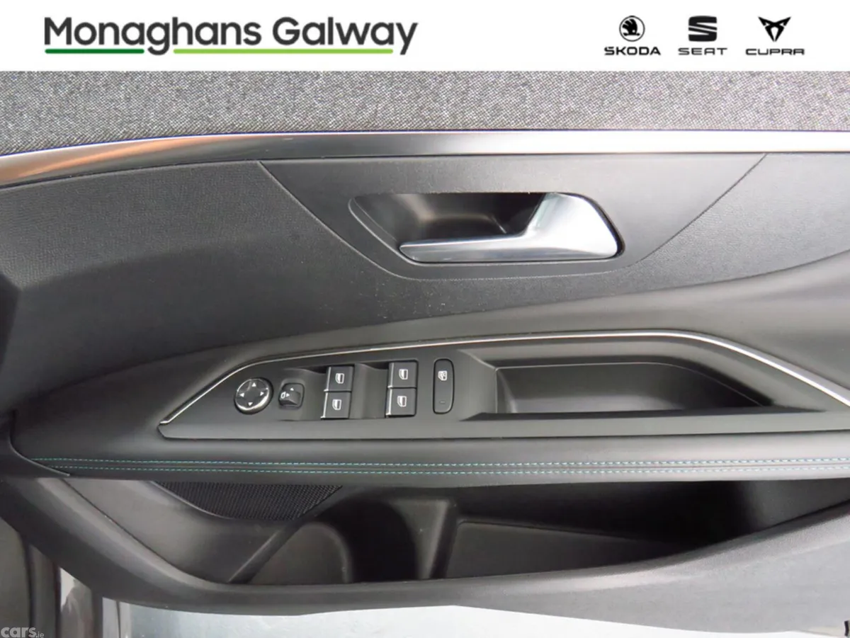 Peugeot 3008 MPV, Diesel, 2023, Grey