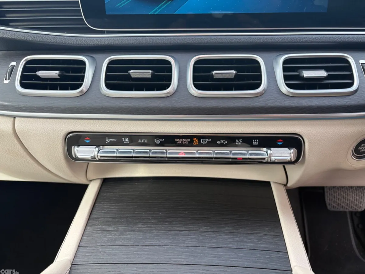 Mercedes-Benz GLE SUV, Diesel Plug-in Hybrid, 2021, Blue