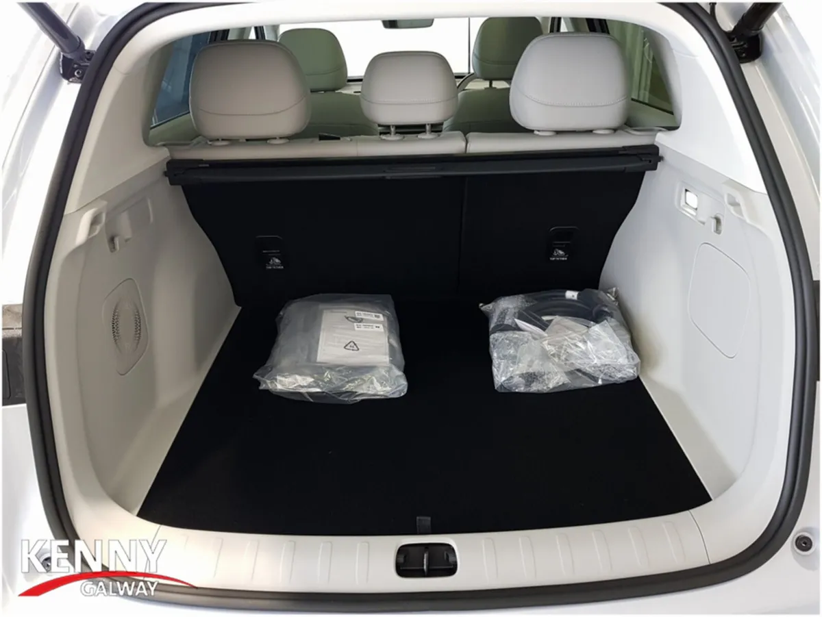 Leapmotor B10 SUV, Electric, 2026, Silver