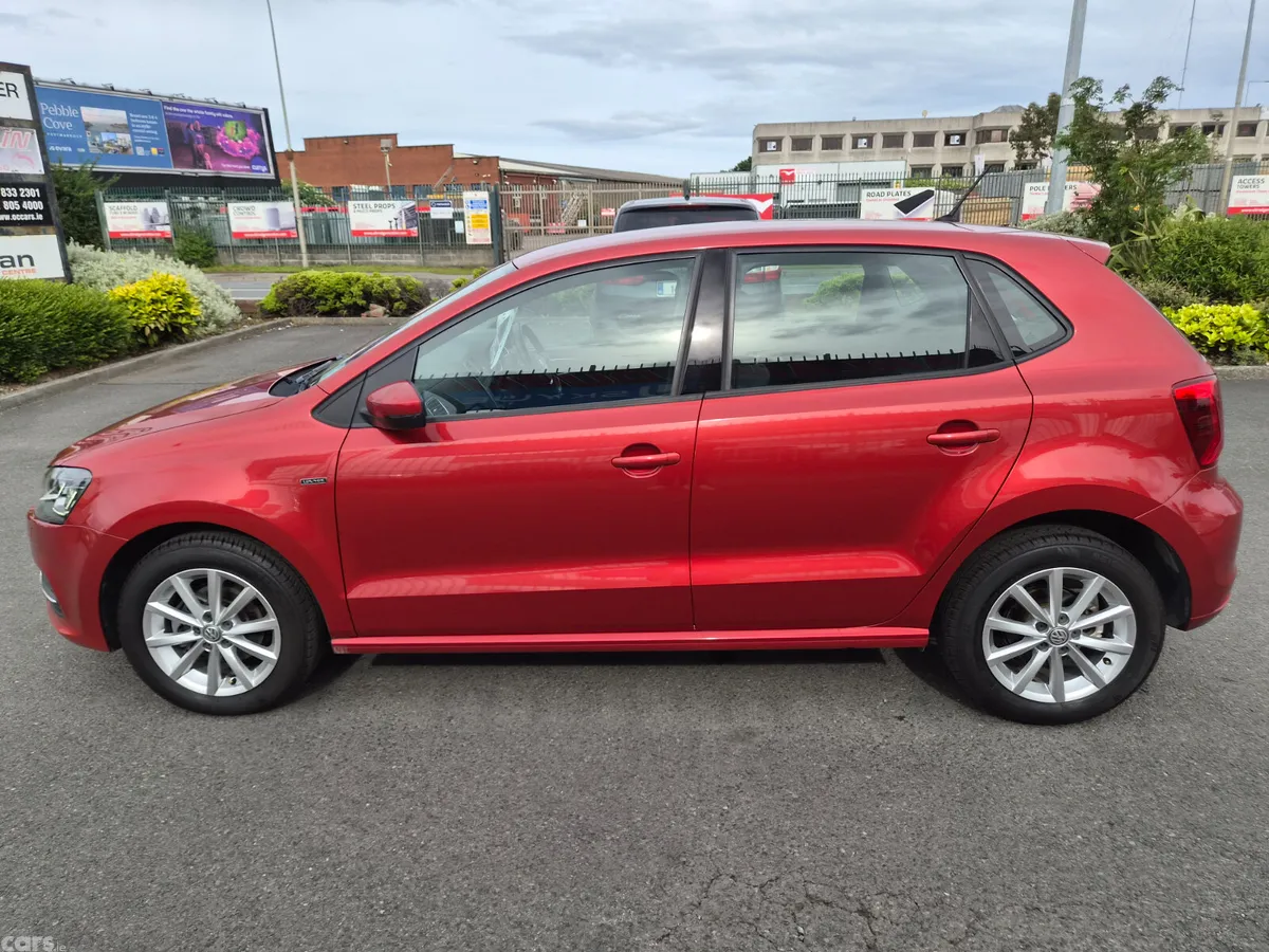 Volkswagen Polo Hatchback, Petrol, 2015, Red