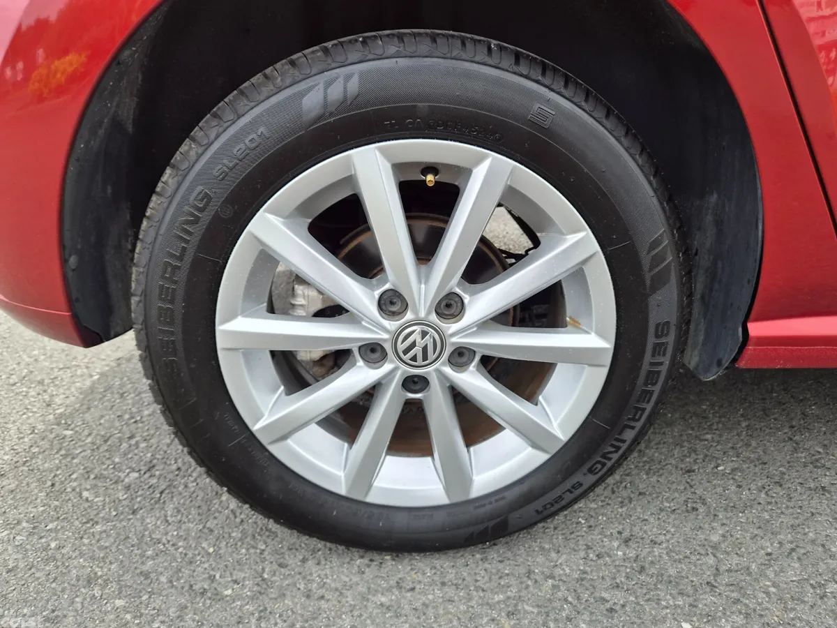 Volkswagen Polo Hatchback, Petrol, 2015, Red