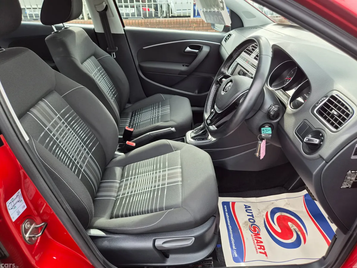 Volkswagen Polo Hatchback, Petrol, 2015, Red