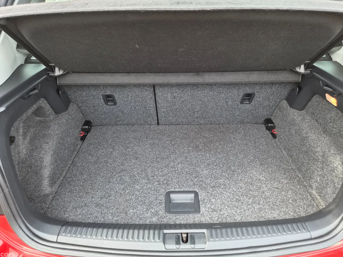 Volkswagen Polo Hatchback, Petrol, 2015, Red